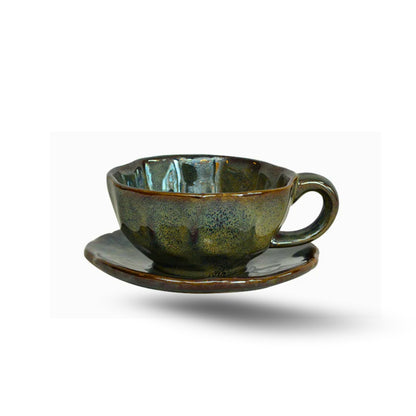 Tazza e piattino smaltati